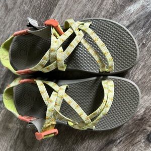 Chaco Kids Sandals Sz 2. Worn once